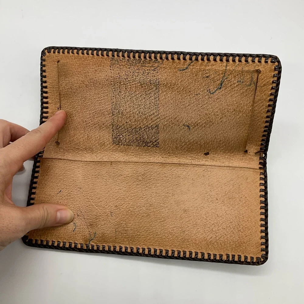 VINTAGE HAND TOOLED LEATHER‎ BILL HOLDER ENGRAVED HAZEL BISHOP